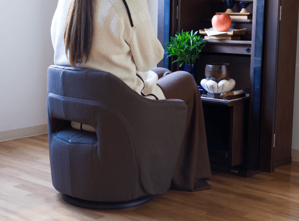 SGI Soka gakkai Swivel Seating Chair